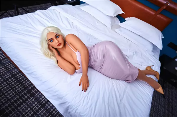 Big Tits Sex Doll